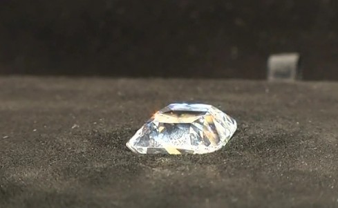 Diamante da 75.02 carati all'asta: prezzo record da Christie's