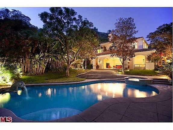 Sharon Stone vende la sua villa a Beverly Hills