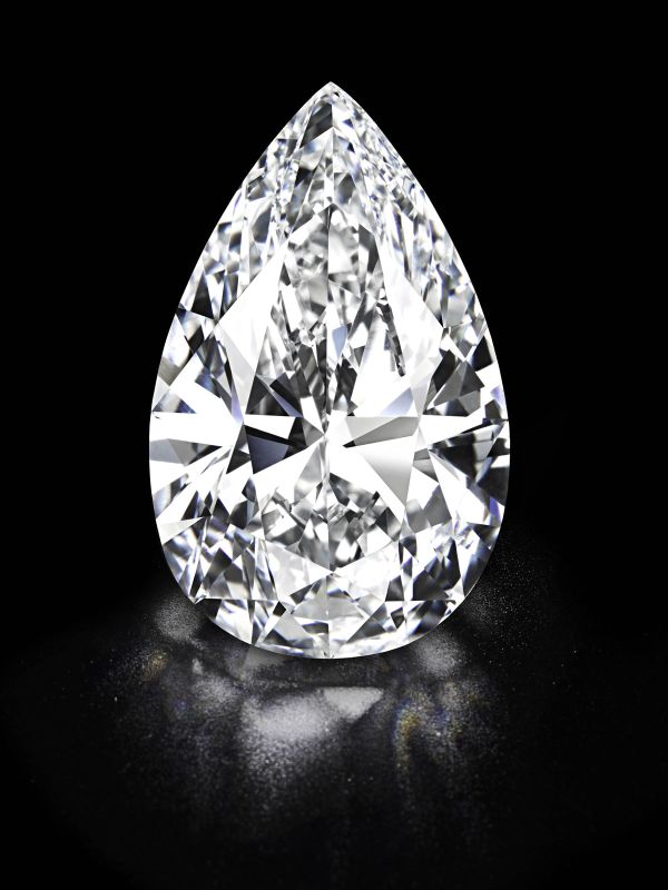 Asta record per diamante da 101.73 carati venduto a 18.2 milioni di euro