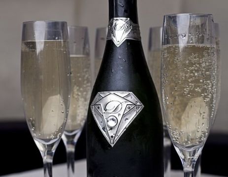 Lo champagne più costoso al mondo vale quasi un milione di euro