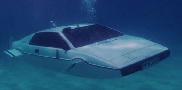 La Lotus Esprit Serie 1 Submarine di James Bond all’asta