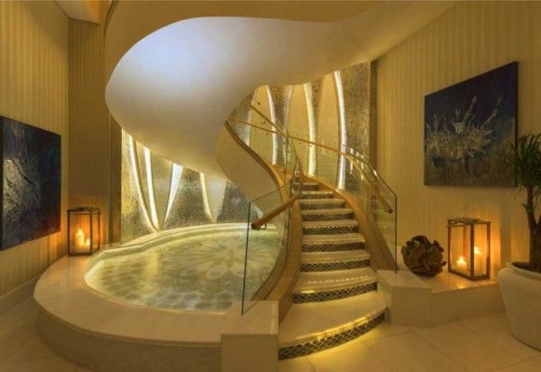St-Regis-suite-Abu-Dhabi-Grand-Staircase-600×412