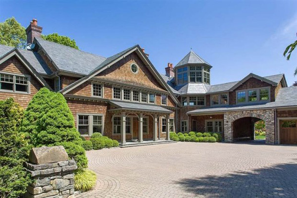 Bruce Willis acquista villa di lusso da 12 milioni di dollari