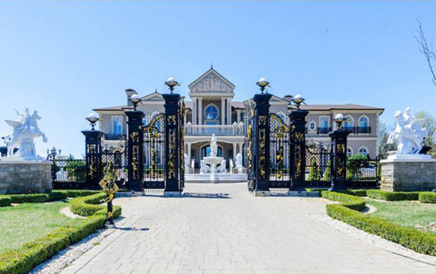 Villa in stile Versailles in vendita in Canada
