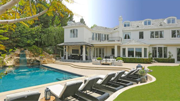 La villa di Robbie Williams a Beverly Hills si vende